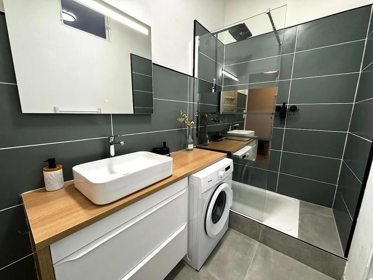 Apartment Appartement De 3 Chambres, Parking Gratuit, Proche Metro Oullins France